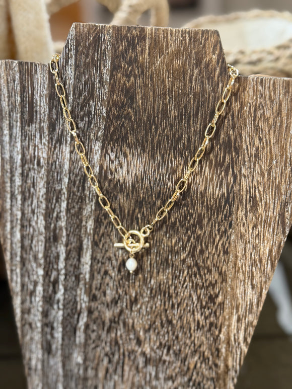 Pearl Toggle Chain Necklace