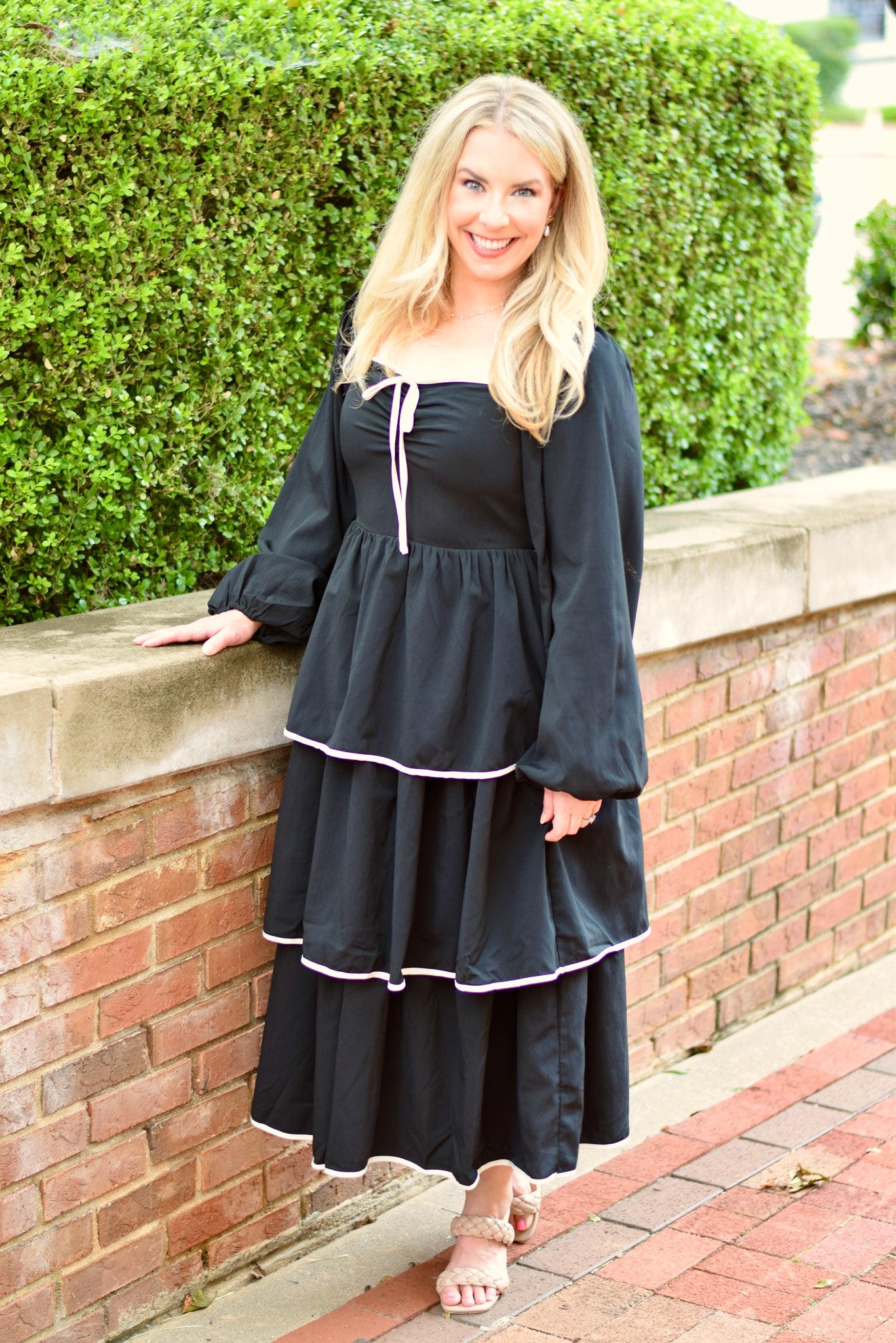 black tiered dress midi Brianna Black tiered pleated midi dress, L / Black